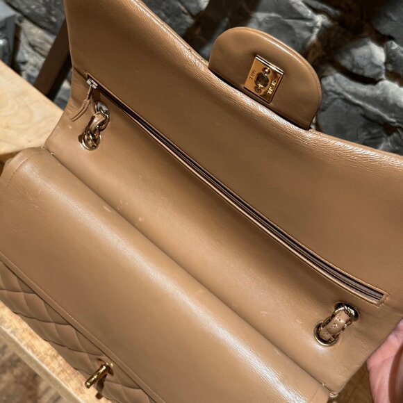 Chanel 2013-2014 Beige Lambskin Jumbo Classic Double Flap Bag - Picture 12 of 16